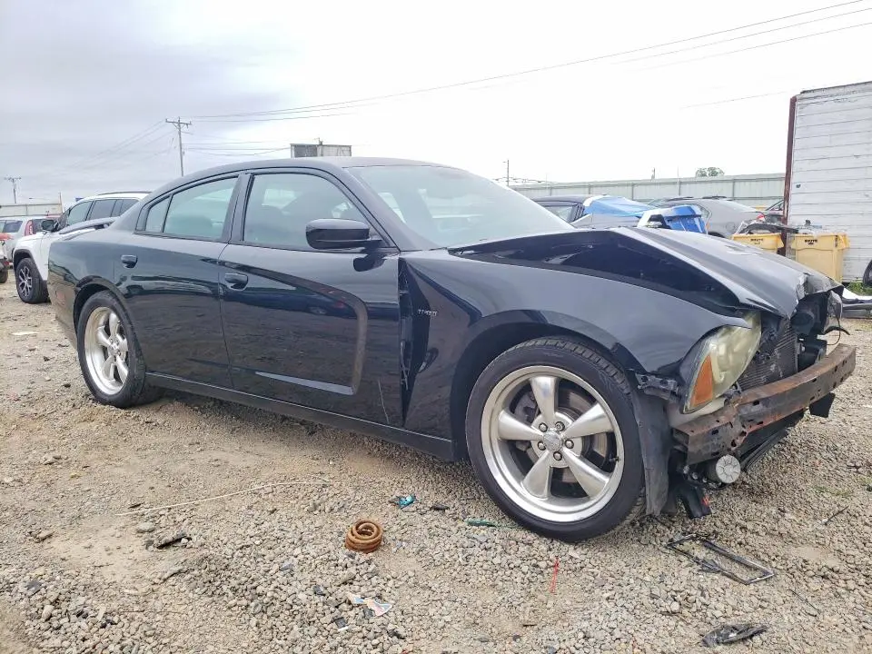 2011 DODGE CHARGER R  