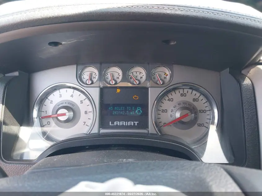 2010 FORD F-150 LARIAT
