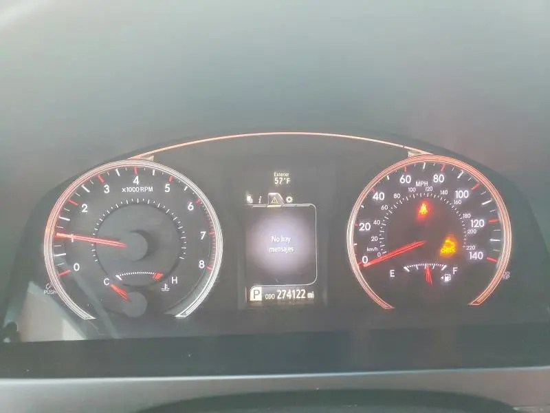 2016 TOYOTA CAMRY LE  