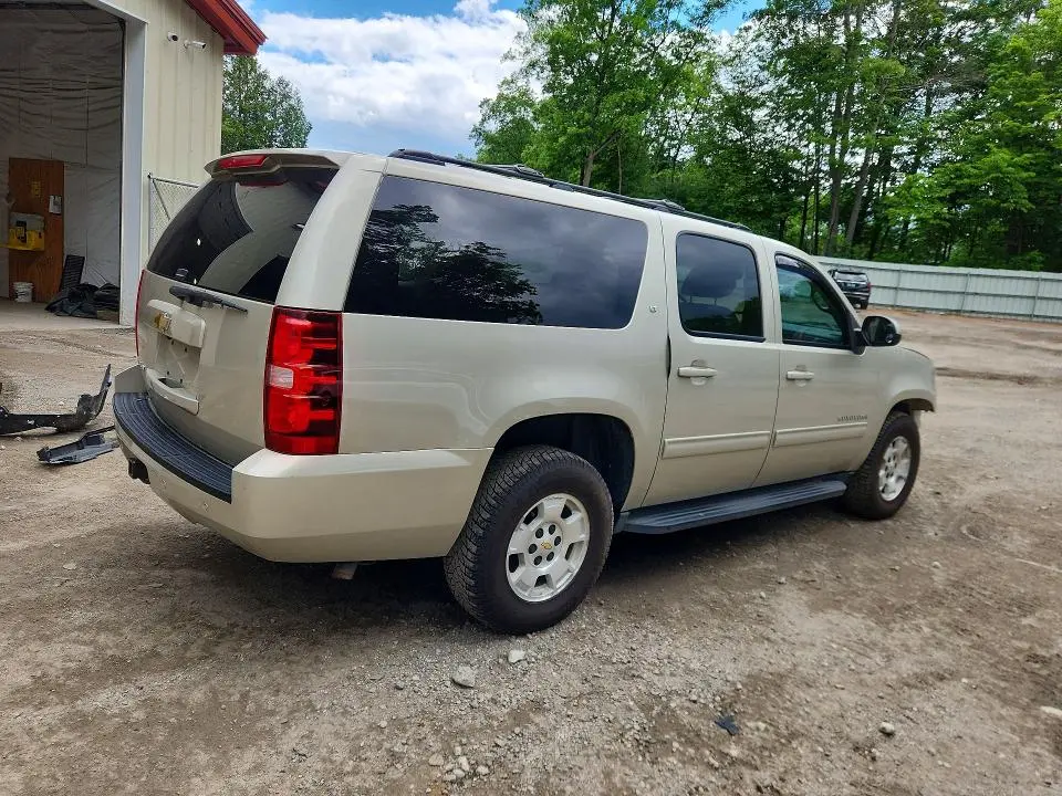 2013 CHEVROLET SUBURBAN K1500 LT  