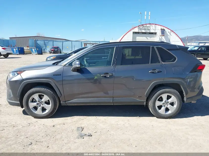 2021 TOYOTA RAV4 HYBRID XLE