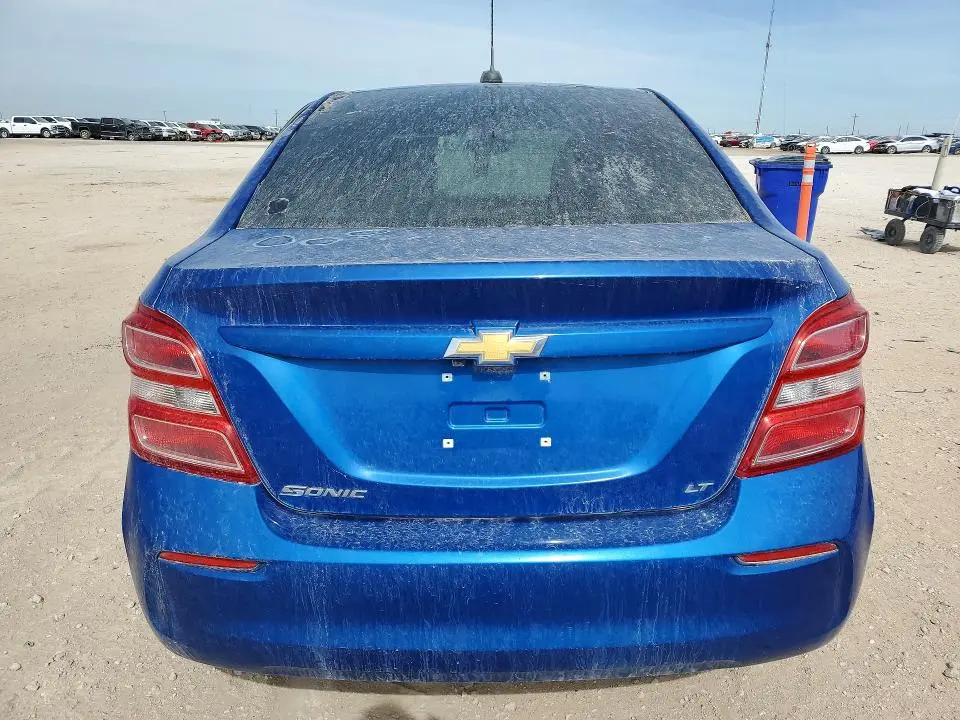 2019 CHEVROLET SONIC LT  