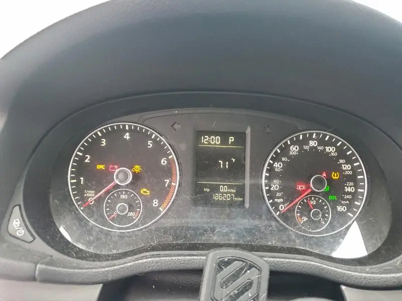 2013 VOLKSWAGEN PASSAT S  