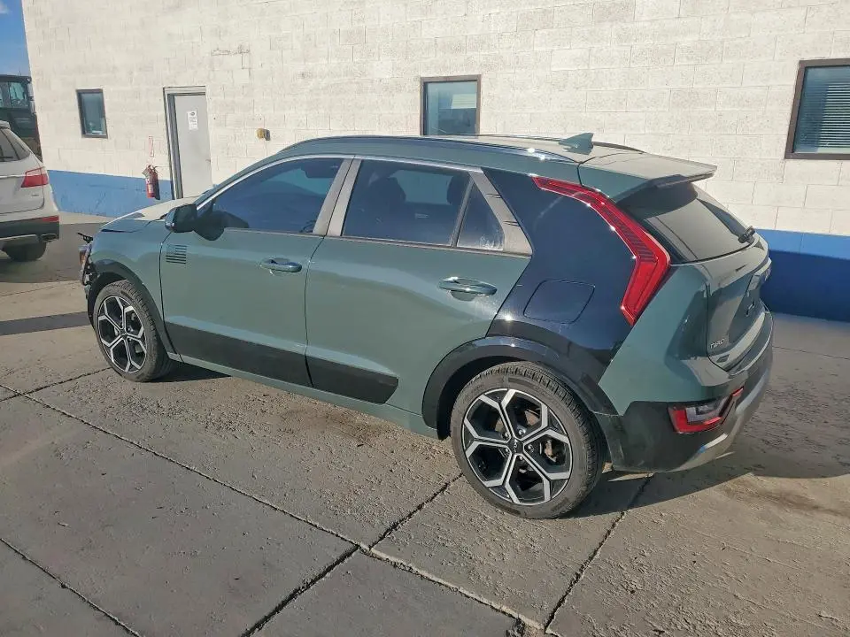 2023 KIA NIRO SX  