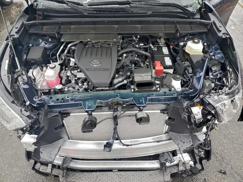 2025 TOYOTA HIGHLANDER LE  