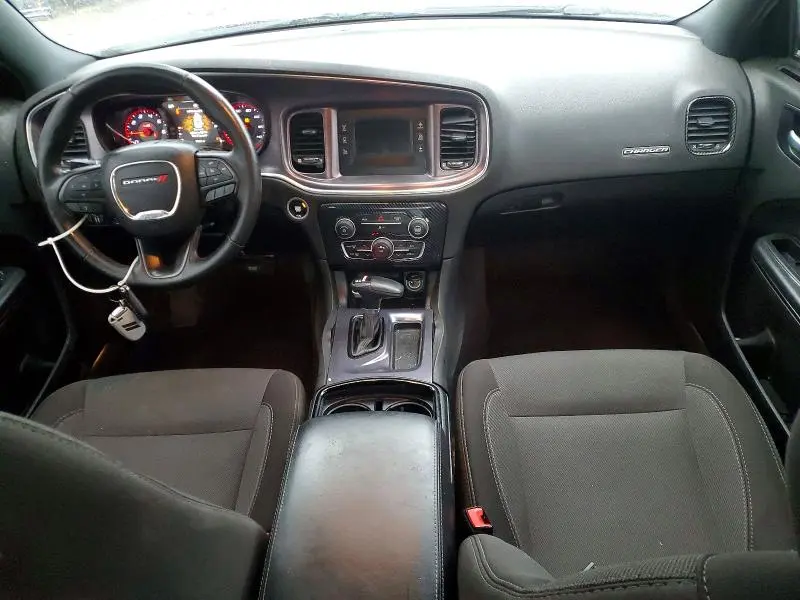 2017 DODGE CHARGER SE  