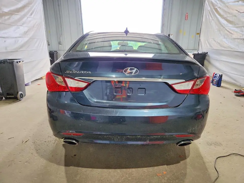 2013 HYUNDAI SONATA SE  
