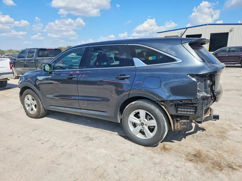 2022 KIA SORENTO LX  