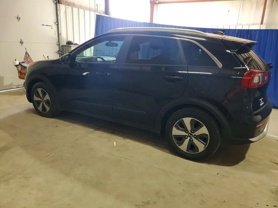 2017 KIA NIRO LX  