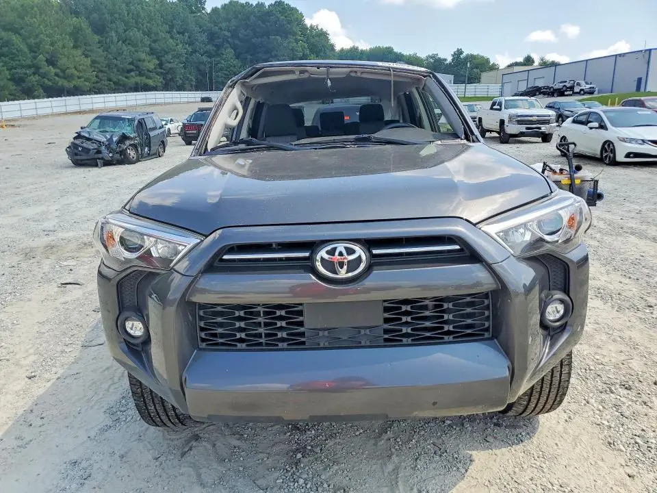 2021 TOYOTA 4RUNNER SR5  