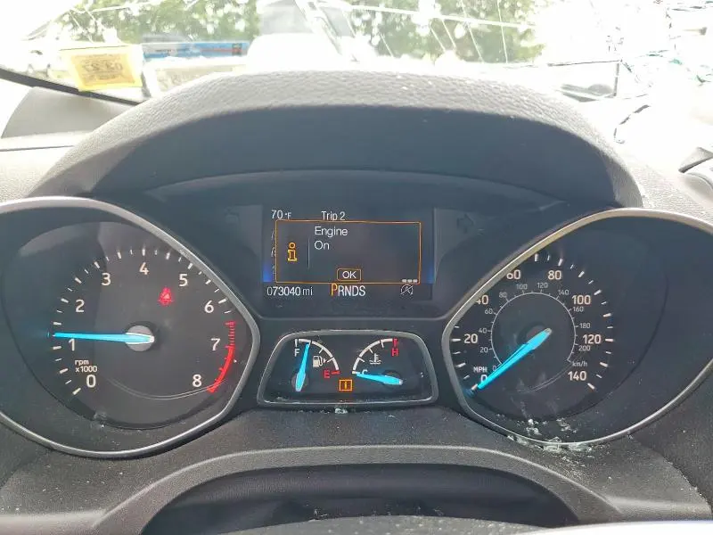 2017 FORD ESCAPE SE  