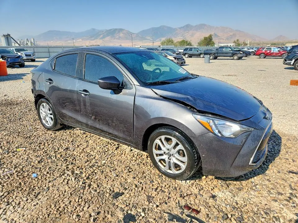 2017 TOYOTA YARIS IA BASE  