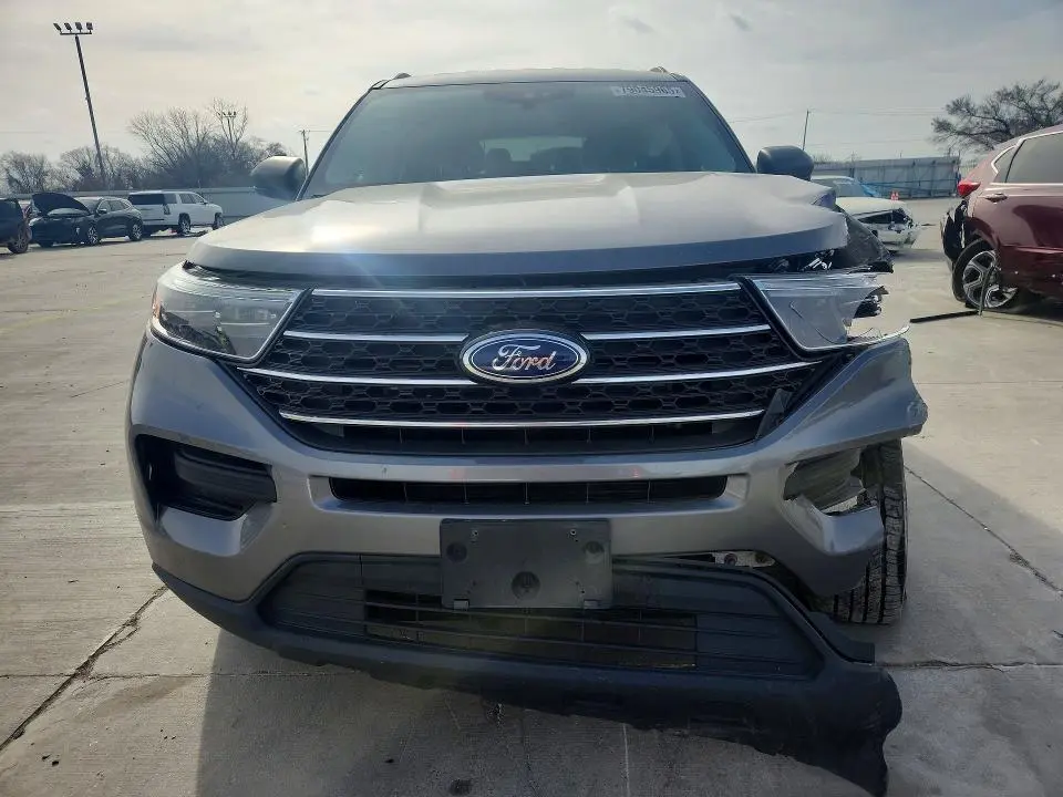 2021 FORD EXPLORER XLT  