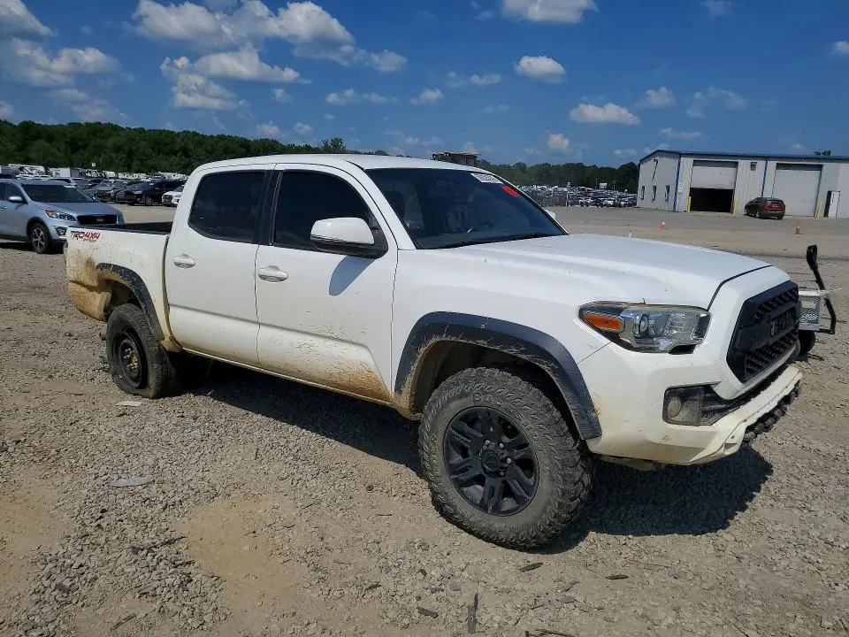 2017 TOYOTA TACOMA SR V6  