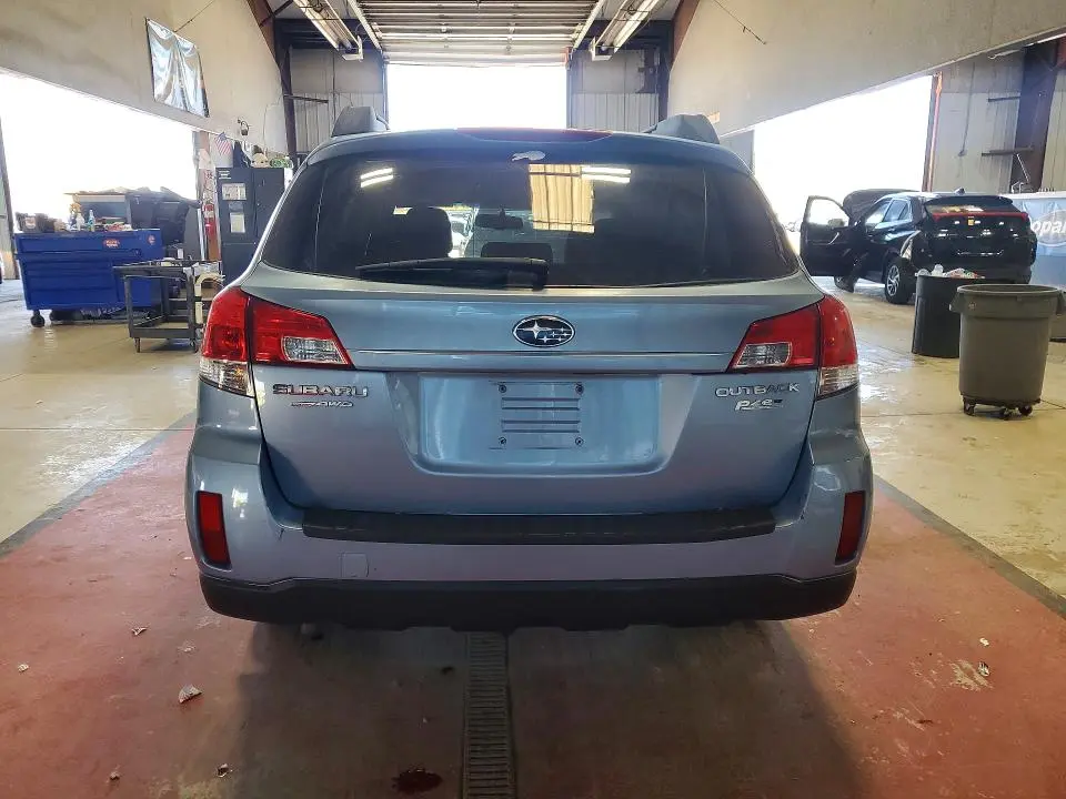 2010 SUBARU OUTBACK 2.5I PREMIUM  