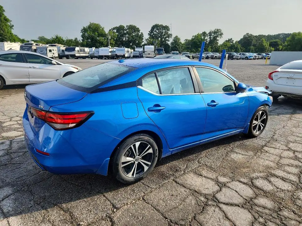 2022 NISSAN SENTRA SV  