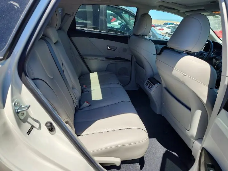 2015 TOYOTA VENZA LIMITED  
