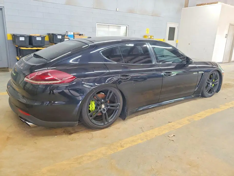 2016 PORSCHE PANAMERA SE HYBRID  