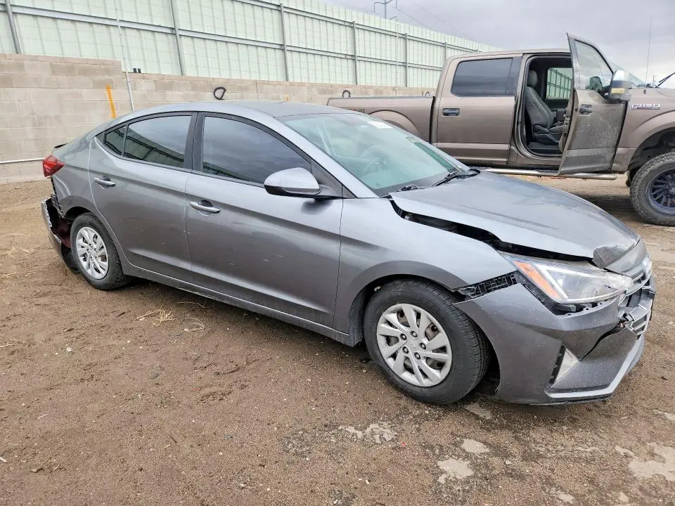 2019 HYUNDAI ELANTRA SE  