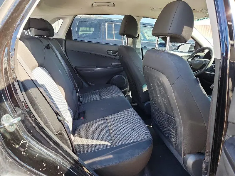 2020 HYUNDAI KONA SE  
