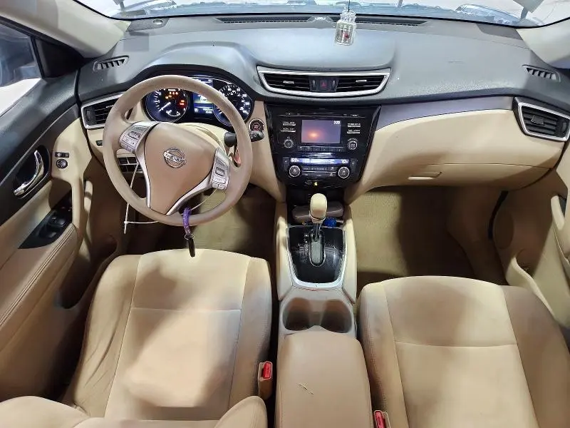2015 NISSAN ROGUE SV  
