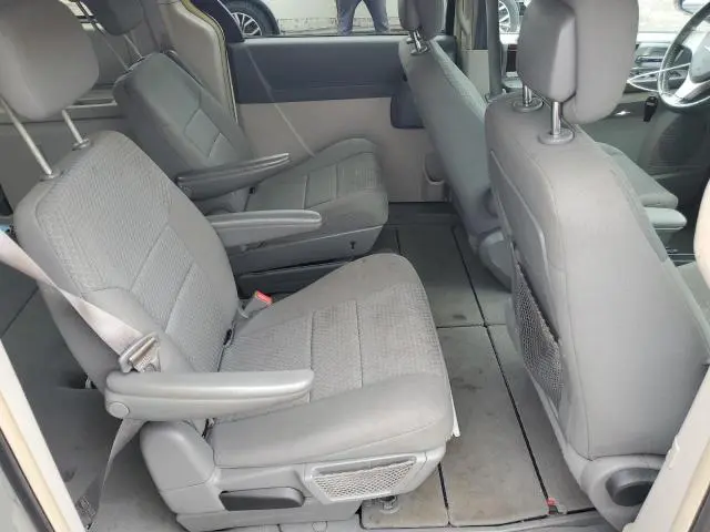 2010 CHRYSLER TOWN & COUNTRY TOURING  