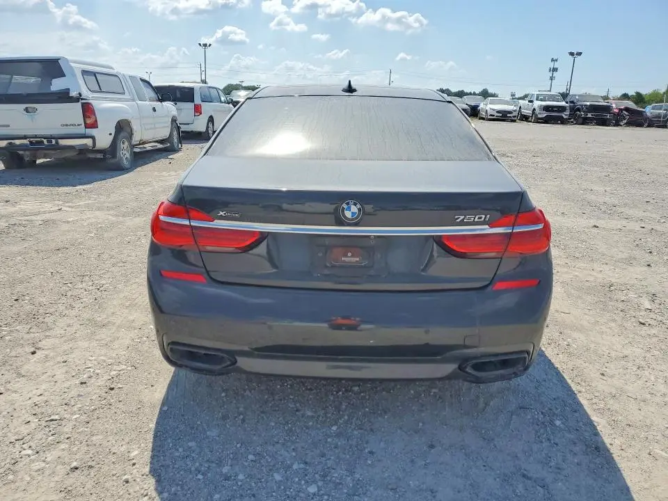 2018 BMW 750 XI  