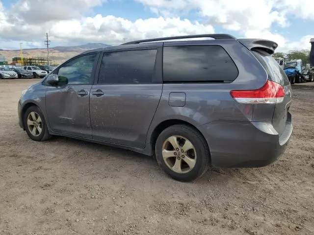2011 TOYOTA SIENNA LE  
