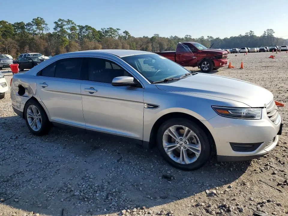 2016 FORD TAURUS SEL  