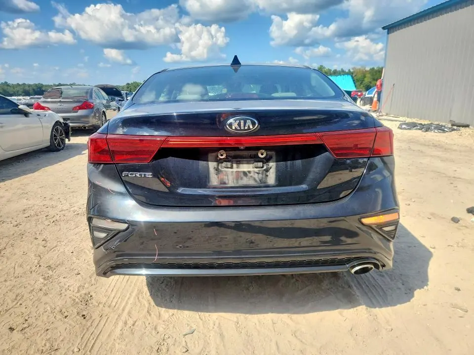 2019 KIA FORTE LXS  