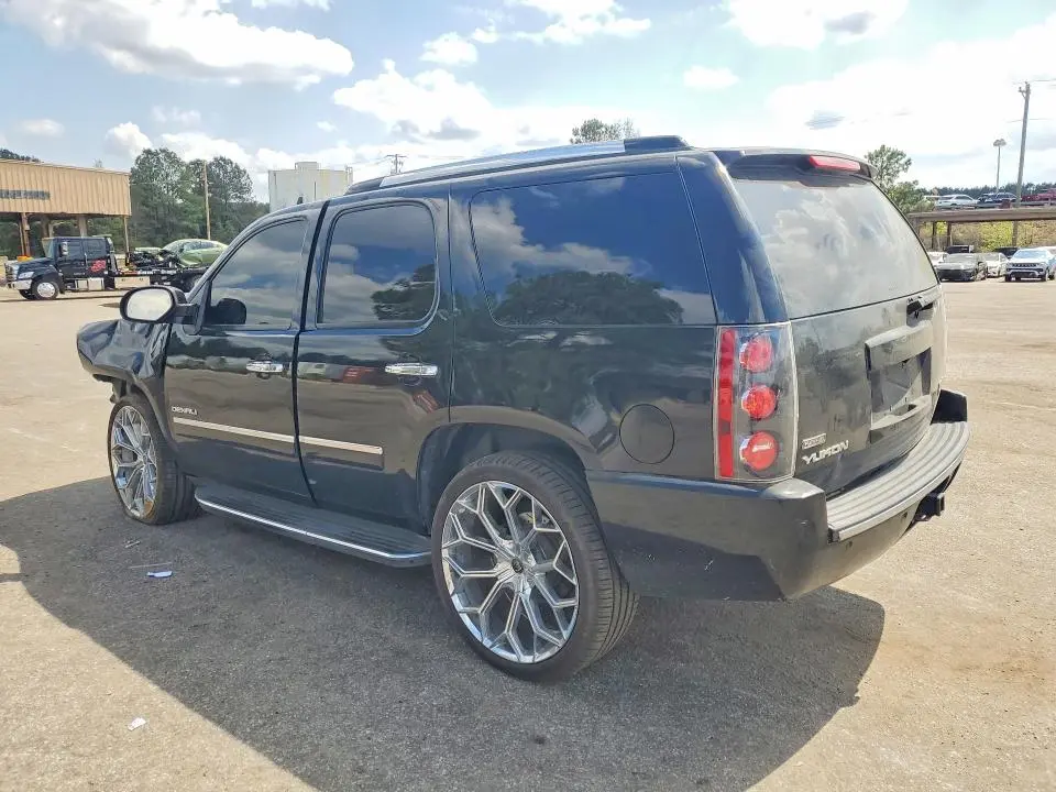 2011 GMC YUKON DENALI  