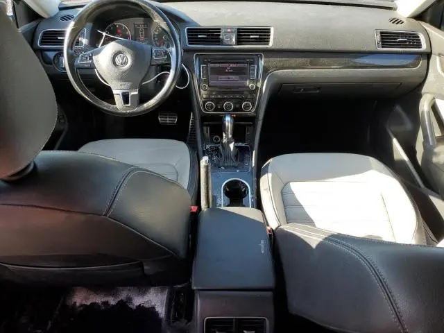 2015 VOLKSWAGEN PASSAT SE  