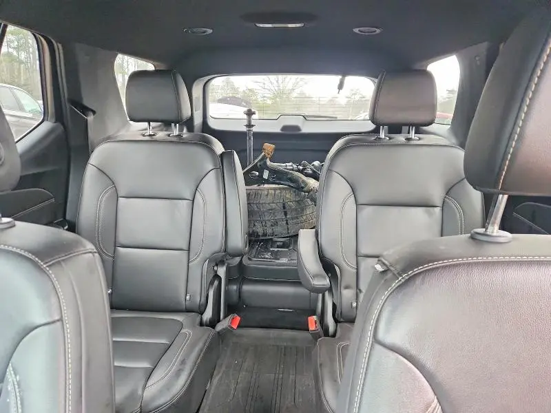 2023 CHEVROLET TRAVERSE LT  