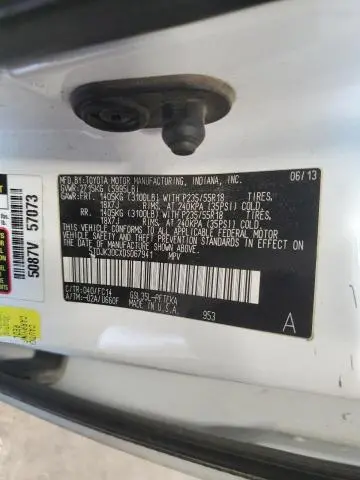 2013 TOYOTA SIENNA LE  