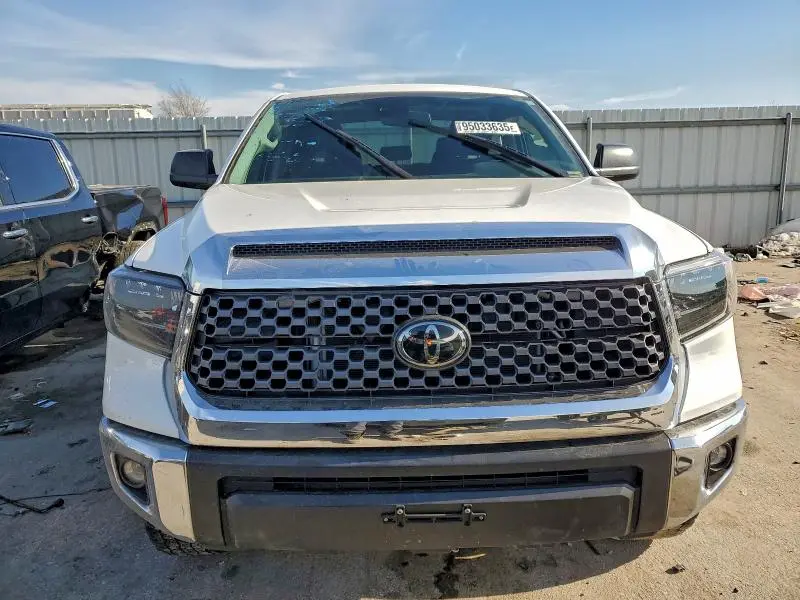 2020 TOYOTA TUNDRA CREWMAX SR5  