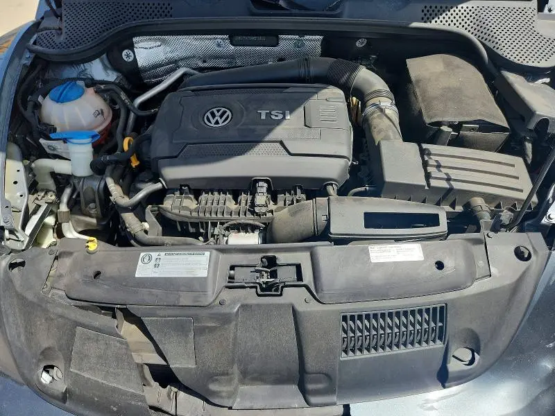 2017 VOLKSWAGEN BEETLE S/SE  