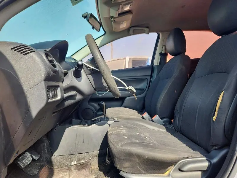 2015 MITSUBISHI MIRAGE DE  