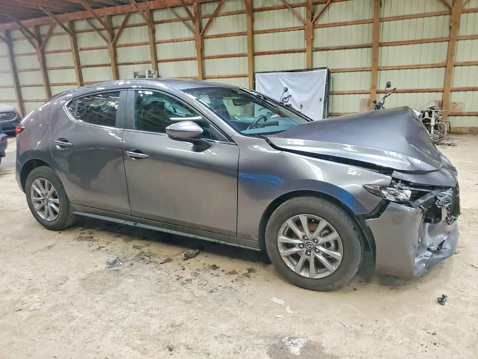 2025 MAZDA 3 PREFERRED  