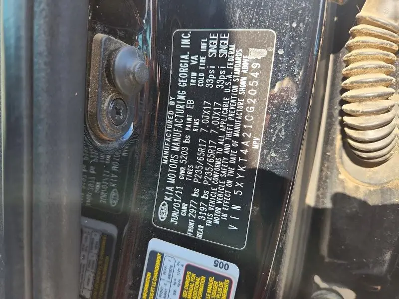 2012 KIA SORENTO LX  