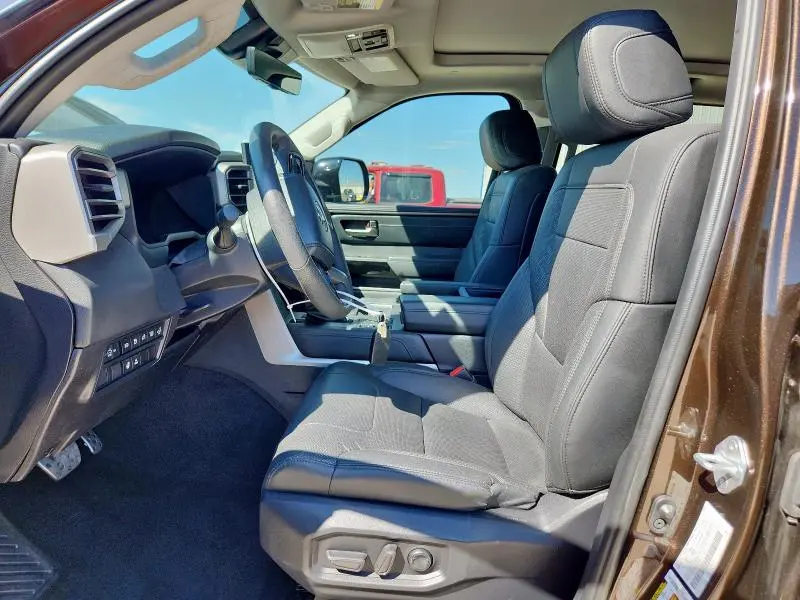 2024 TOYOTA TUNDRA CREWMAX LIMITED  