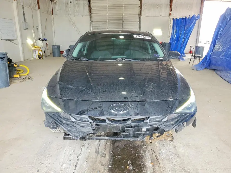 2023 HYUNDAI ELANTRA SE  