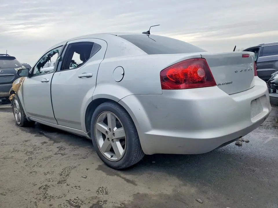 2012 DODGE AVENGER SE  
