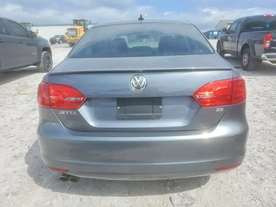 2014 VOLKSWAGEN JETTA SE  