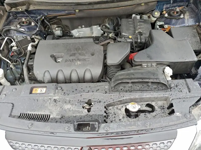 2020 MITSUBISHI OUTLANDER SE  