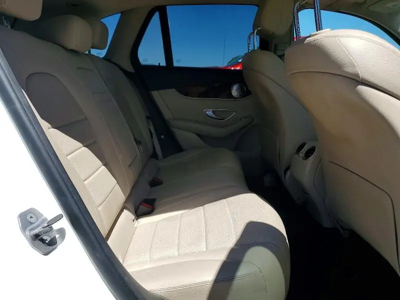 2017 MERCEDES-BENZ GLC 300  