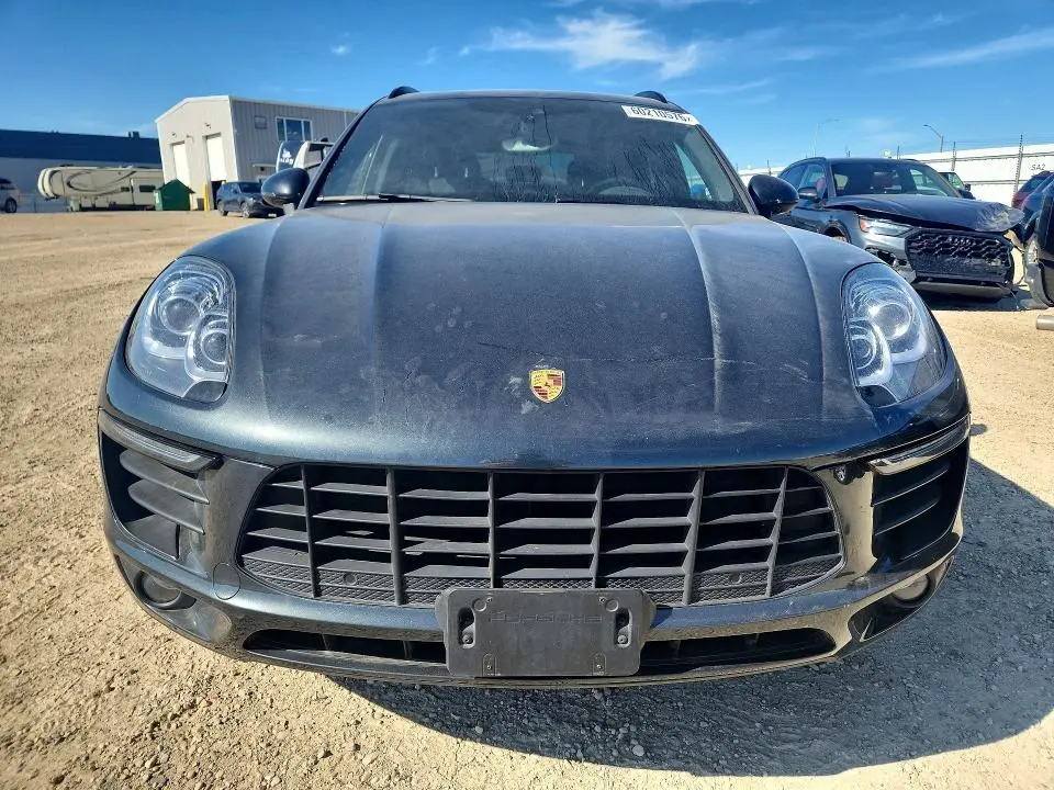 2017 PORSCHE MACAN   