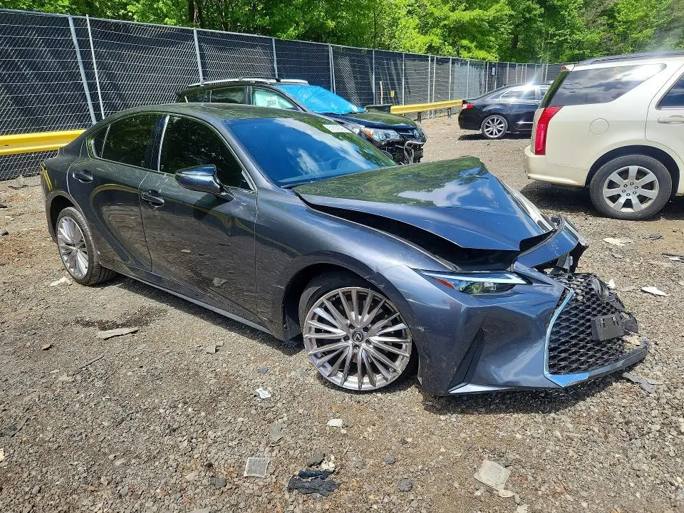 2023 LEXUS IS 300  