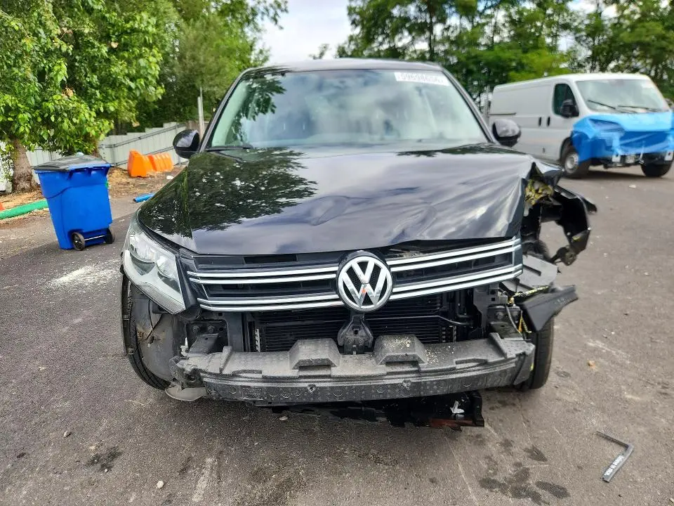 2017 VOLKSWAGEN TIGUAN S  