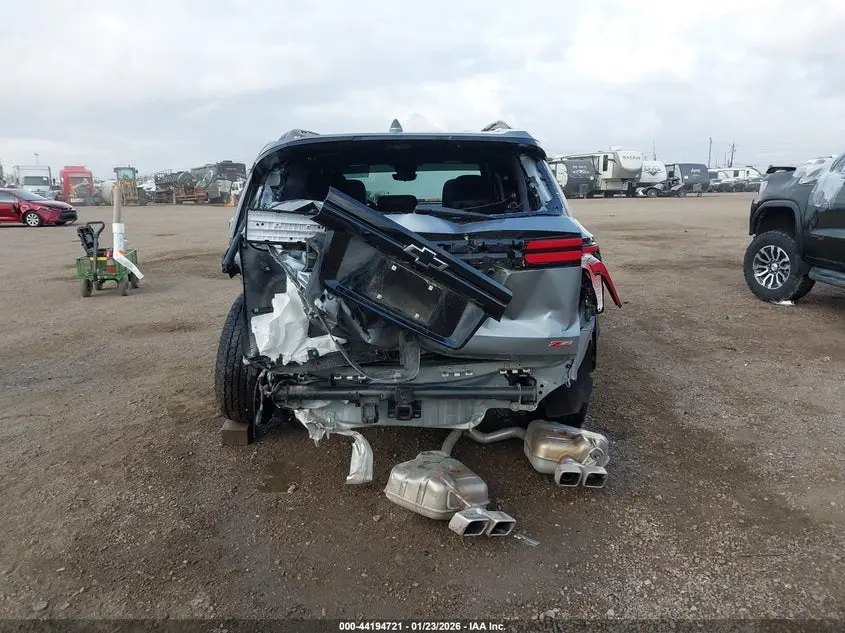 2025 CHEVROLET TRAVERSE AWD Z71