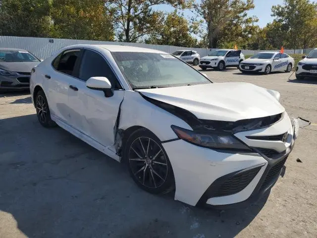 2021 TOYOTA CAMRY SE  